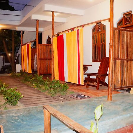 Surfers Park Arugambay Bed & Breakfast Arugam Bay Exterior photo
